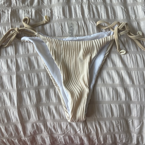 SHEIN Cream Ribbed Bikini Set - Picture 2 of 8